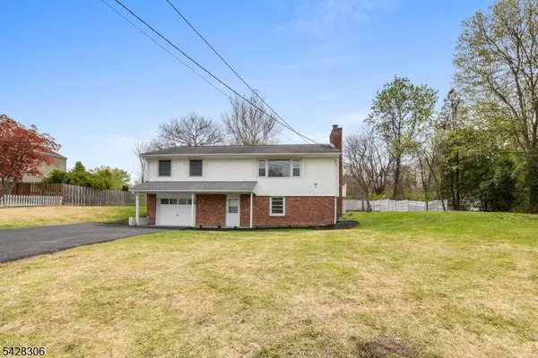 14 Lincoln Ave, West Milford Twp., NJ 07480