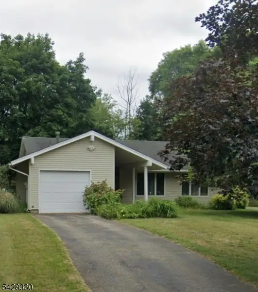 19 Valley Rd, Manalapan, NJ 07726 - #1