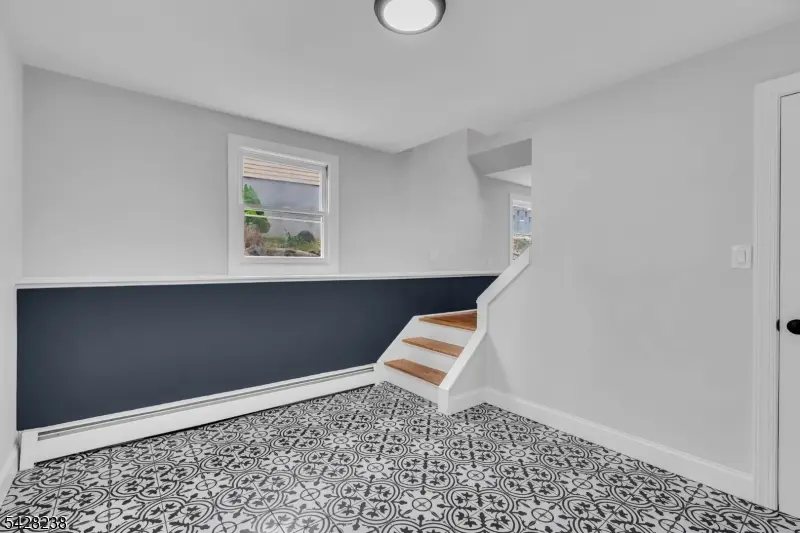 26 Laurie Rd, Landing, NJ 07850 - #2