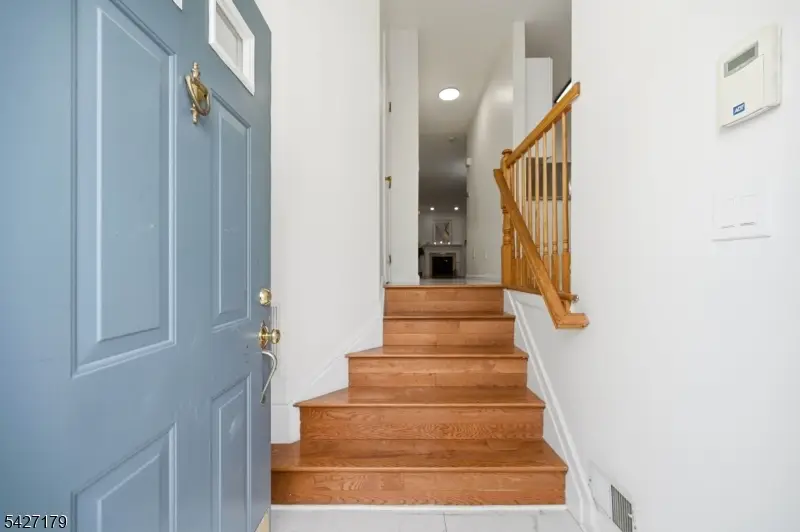 214 Swathmore Dr, Nutley, NJ 07110 - #3