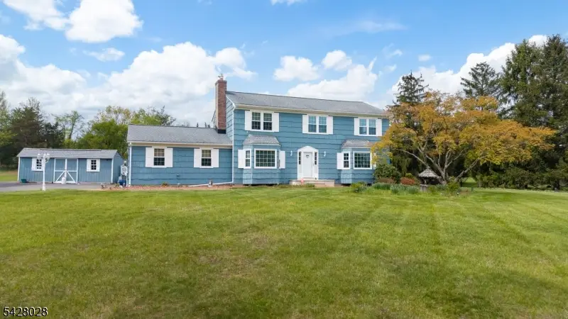 18 Weavers Ln, Readington, NJ 08889 - #1