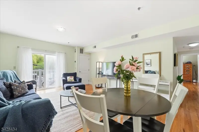 902 N 5th St #207, Newark, NJ 07107 - #1