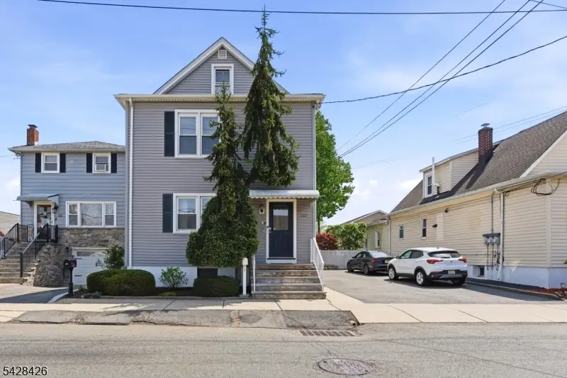 107 Mount Prospect Ave, Clifton, NJ 07013 - #1