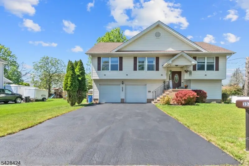 337 Boesel Ave, Manville, NJ 08835 - #2