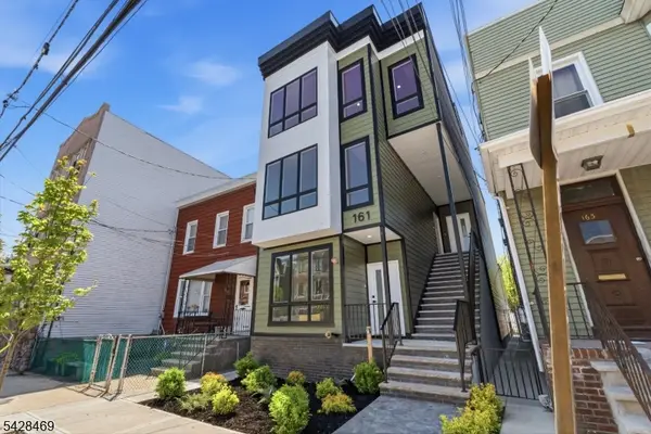 161 Woodlawn Ave #1, Jersey City, NJ 07305