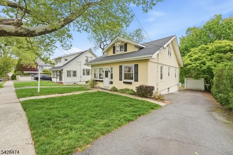 144 Crestwood Ave, Nutley, NJ 07110 - #2