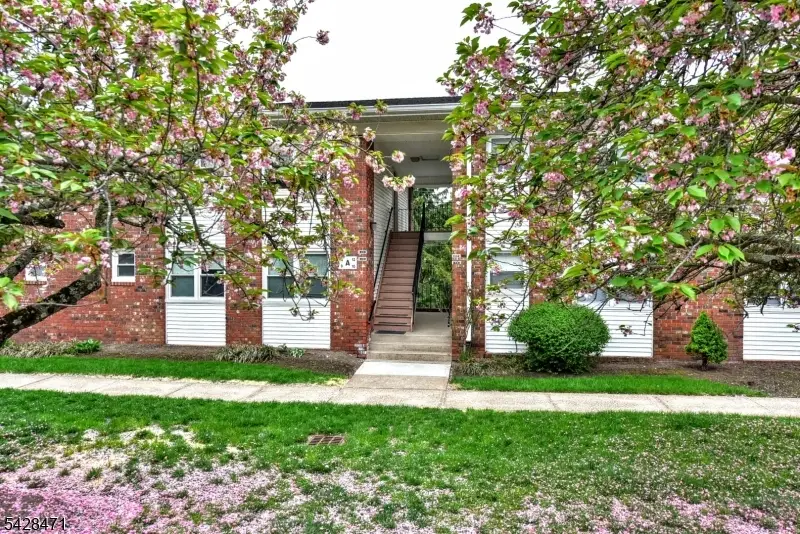 100 Pierson Miller Dr #11, Pompton Lakes, NJ 07442 - #3
