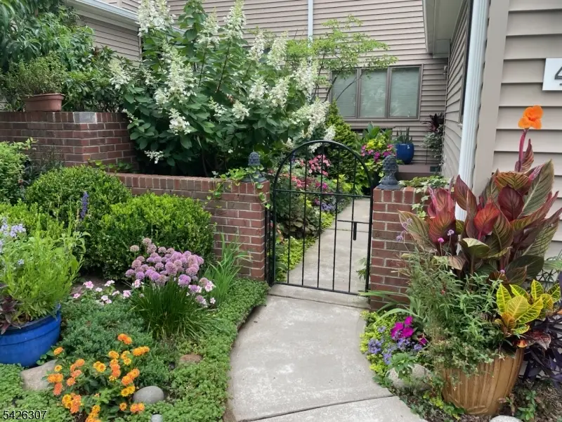 41 Litchult Ln, Mahwah, NJ 07430 - #1
