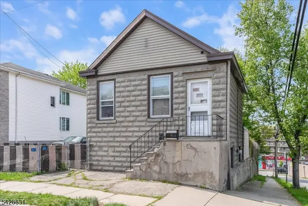 43 Maitland Pl, Garfield City, NJ 07026