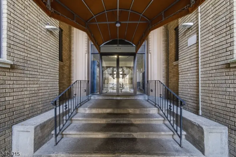 429 Fairmount Ave #304, Jersey City, NJ 07306 - #1