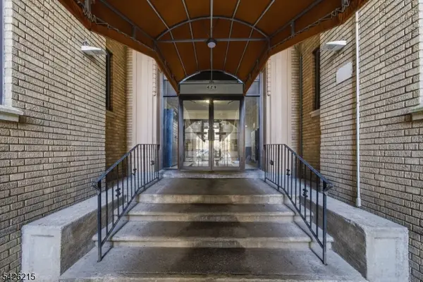 429 Fairmount Ave #304, Jersey City, NJ 07306