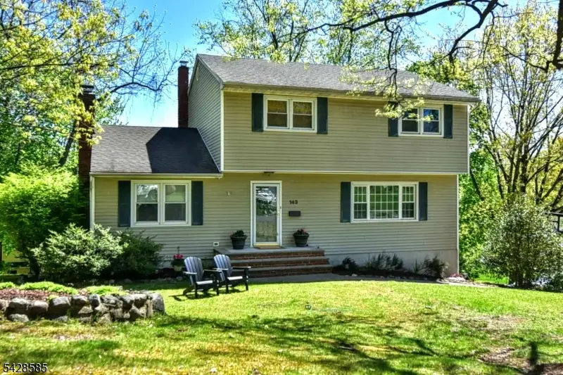 143 Nottingham Rd, Ramsey, NJ 07446 - #1