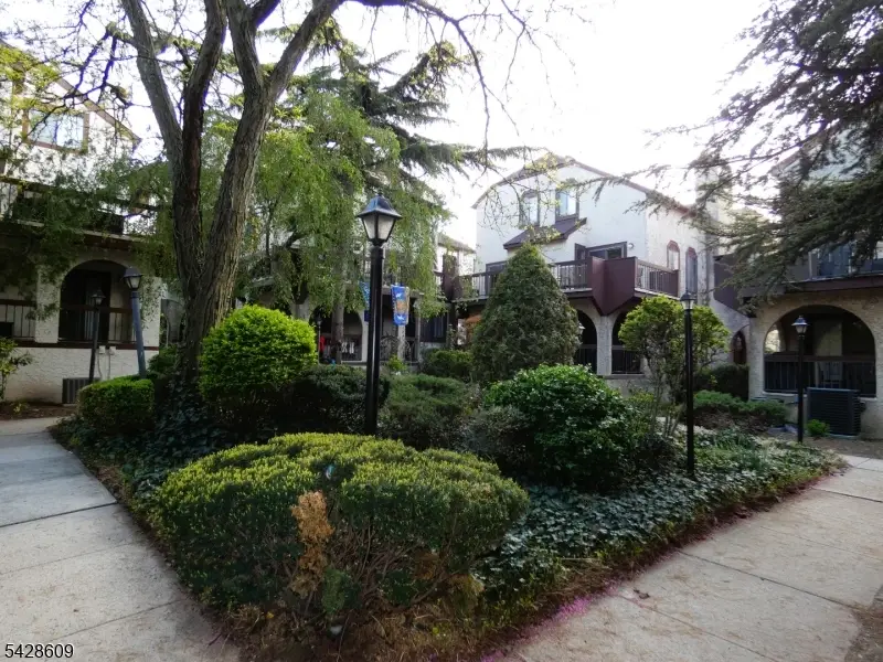 55 Smith St, Perth Amboy, NJ 08861 - #1