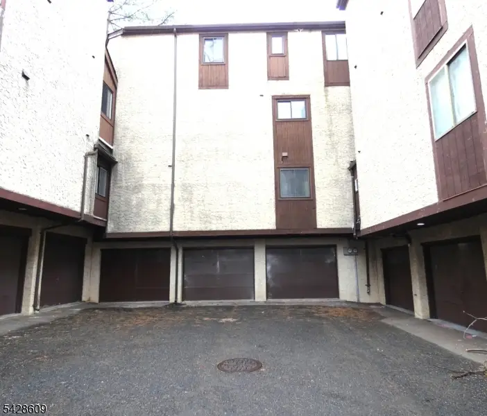 55 Smith St, Perth Amboy, NJ 08861 - #3
