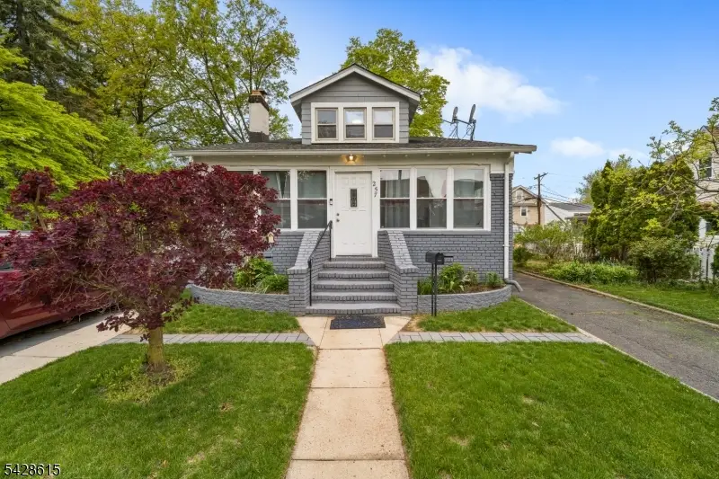 257 Brighton Ave, East Orange, NJ 07017 - #1