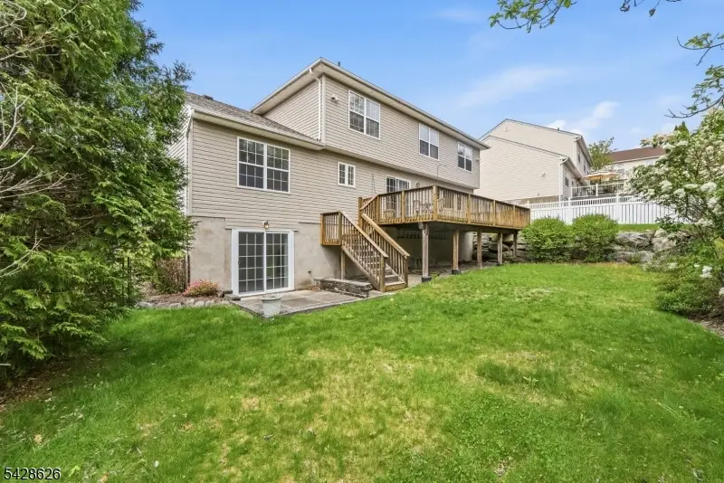 30 Elinora Dr, Wanaque, NJ 07465 - #3