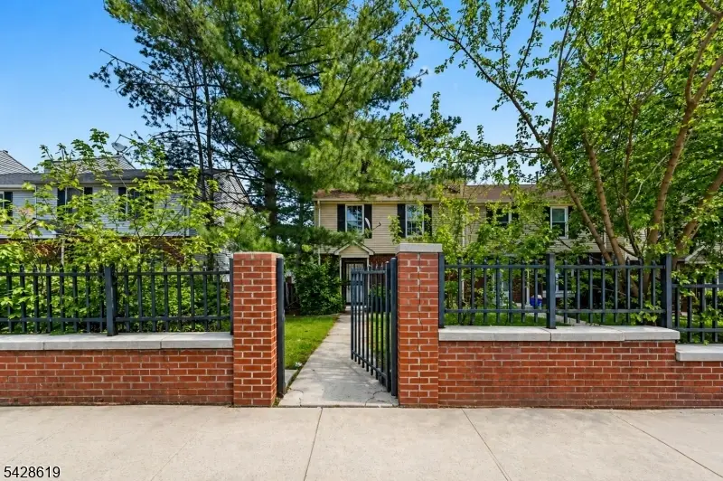550 Bergen St, Newark, NJ 07108 - #1