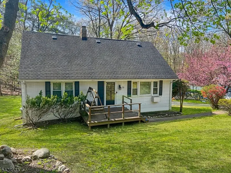 75 W Oakland Ave, Oakland, NJ 07436 - #1