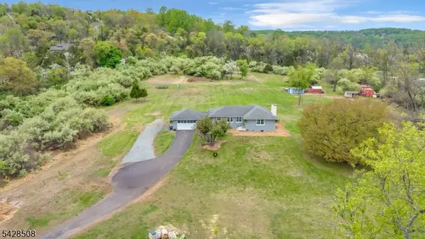326 Riegelsville Rd, Holland Twp., NJ 08848
