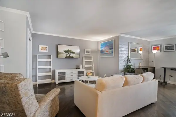 100 Manhattan Ave #1612, Union City, NJ 07087