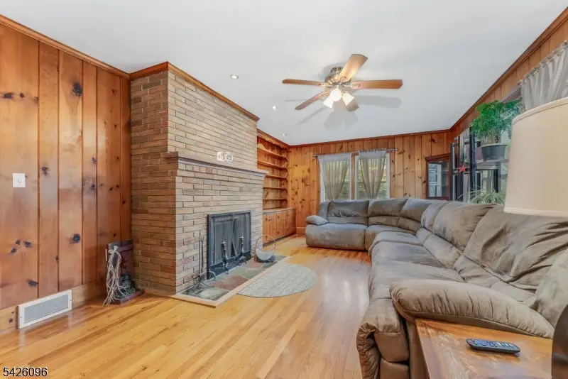 9 Broad St, Stockton, NJ 08559 - #2