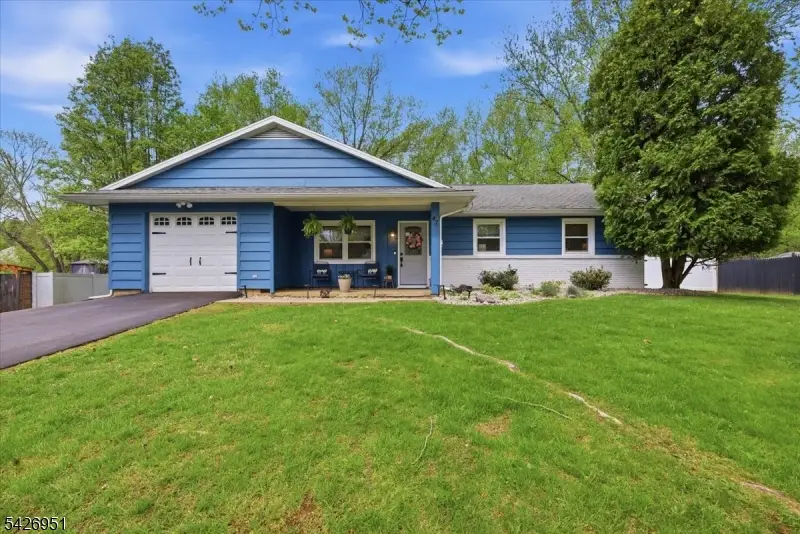 47 Pudding Stone Way, Lopatcong, NJ 08865 - #1