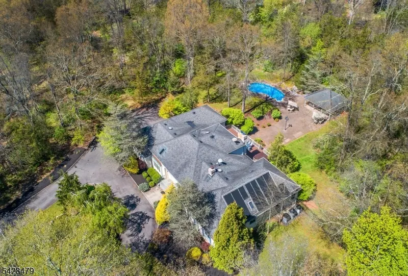 55 Janelle Ct, Bedminster, NJ 07921 - #2