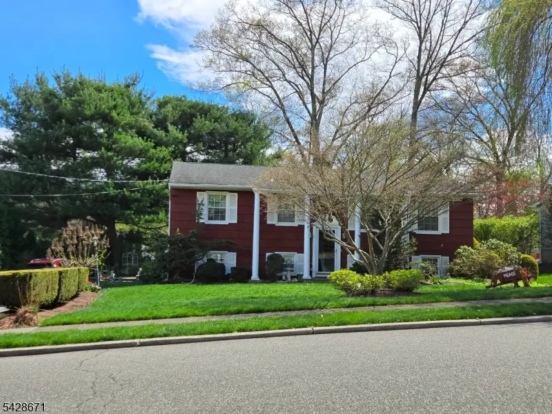 3 Perrelli Ln, Oak Ridge, NJ 07438 - #3