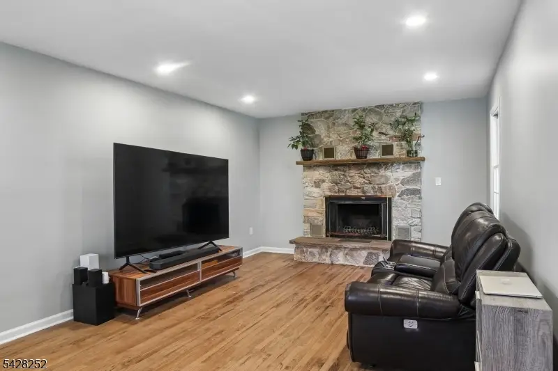 153 Smallwood Ave, Belleville, NJ 07109 - #3