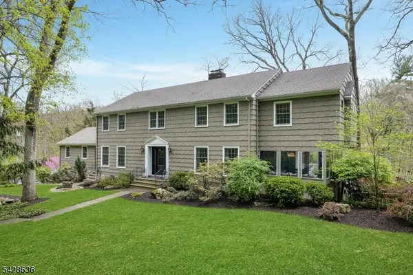 59 Green Hill Rd, Kinnelon Boro, NJ 07405
