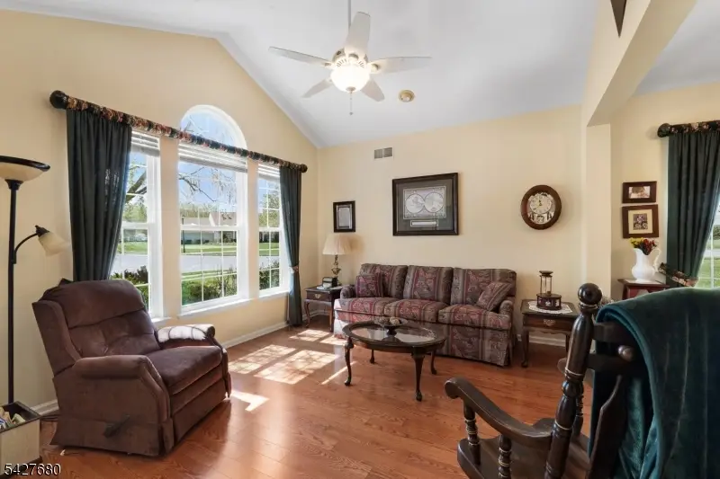 20 Ascot Dr, Brookfield, NJ 07823 - #3