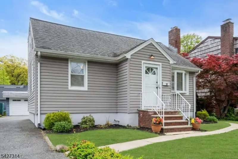 58 Locust Dr, Kenilworth, NJ 07033 - #3