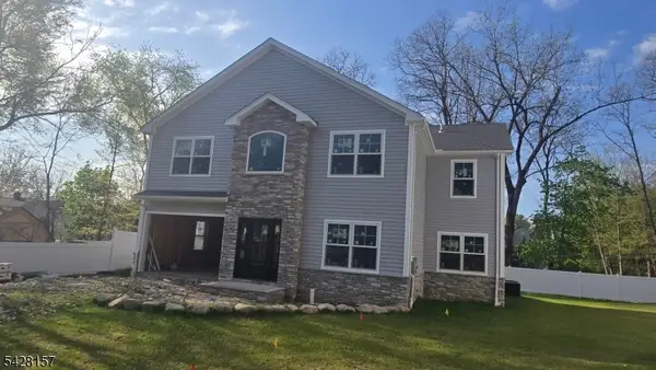 2 Ashley Ct, Butler Boro, NJ 07405