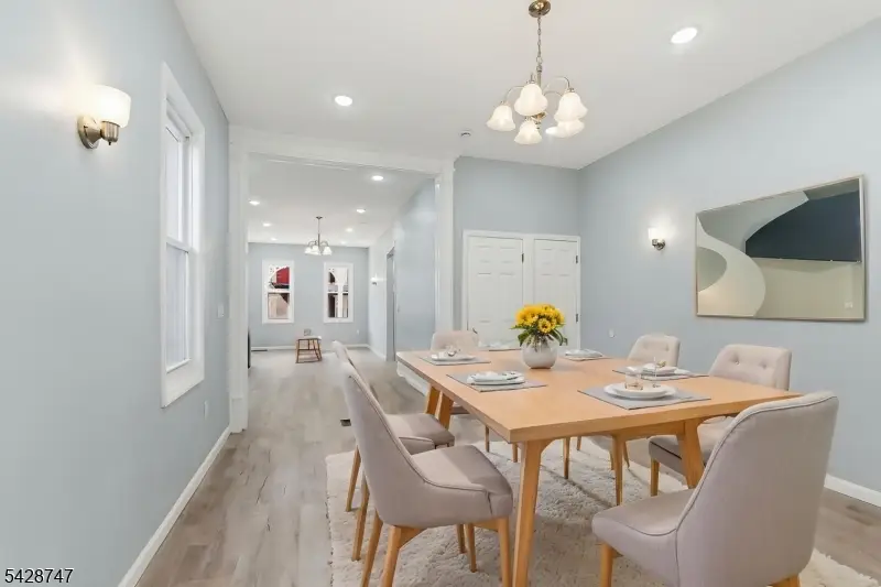 217 W Union St, Burlington, NJ 08016 - #2