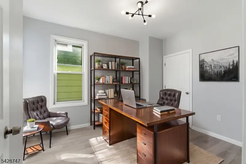 217 W Union St, Burlington, NJ 08016 - #3