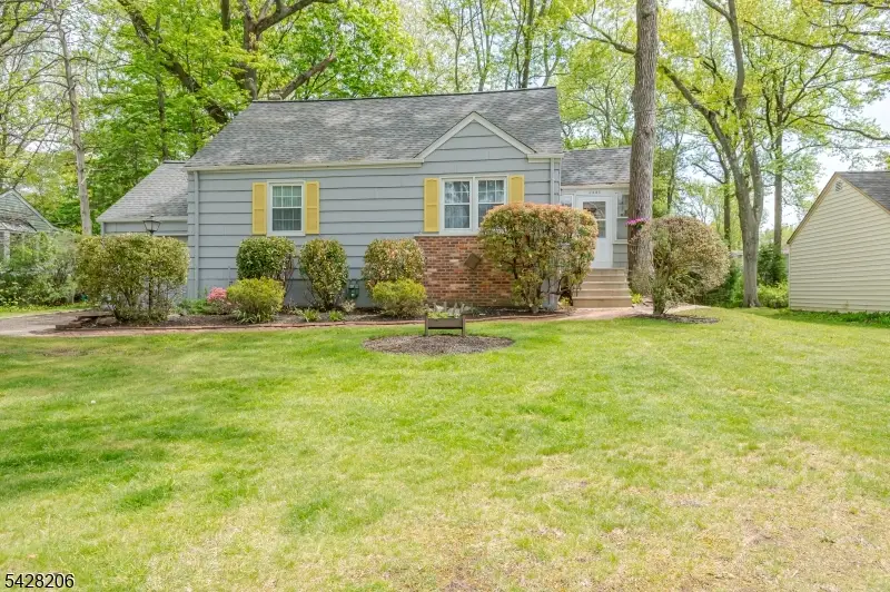 2446 Hill Rd, Scotch Plains, NJ 07076 - #1