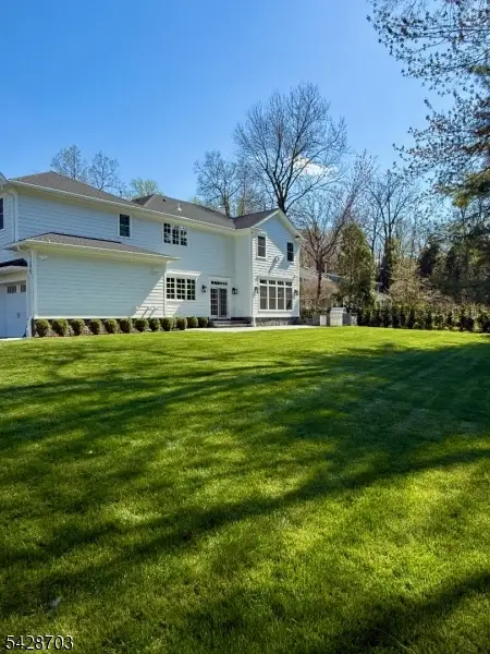 6 Benson Ct, Short Hills, NJ 07078 - #3