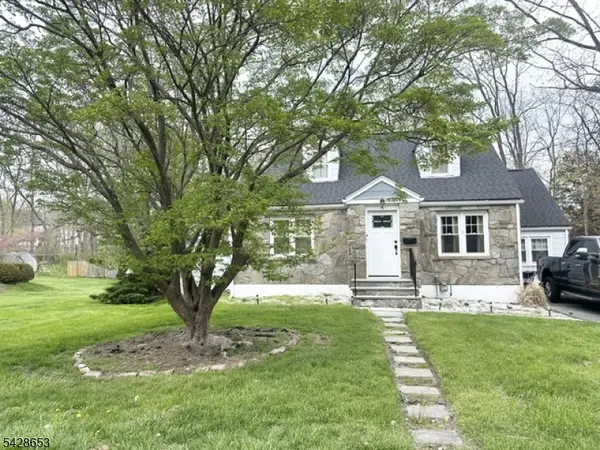 4 W Nelson St, Newton Town, NJ 07860