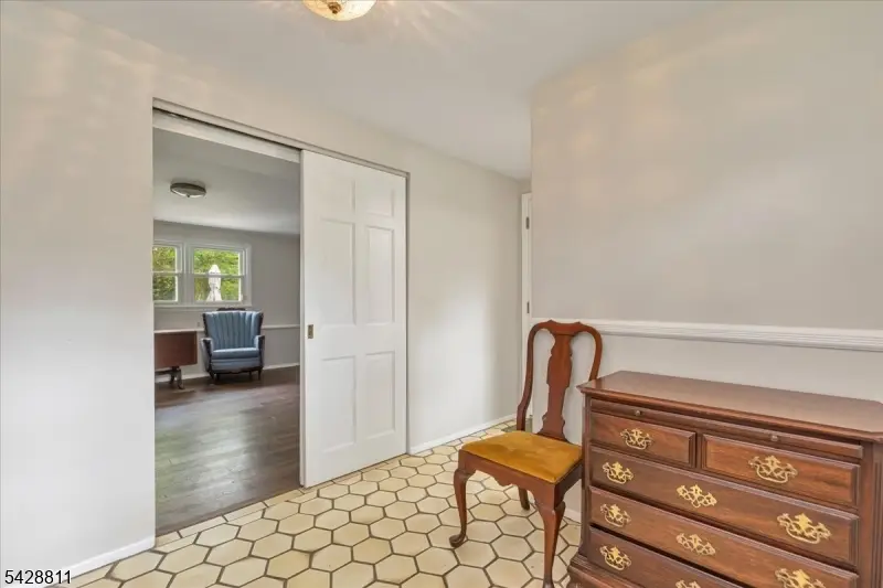 1075 Charles St, Mountainside, NJ 07092 - #2