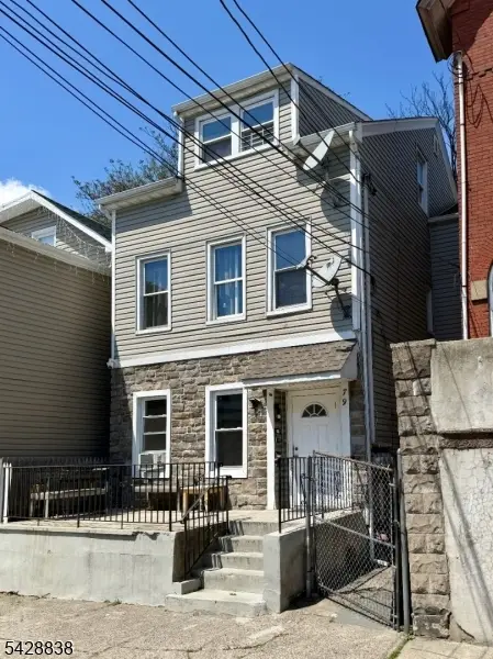79 Godwin Ave, Paterson City, NJ 07501