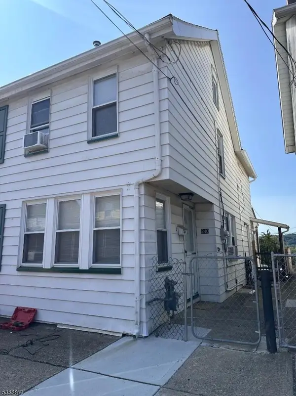 240 Chambers St, Phillipsburg Town, NJ 08865