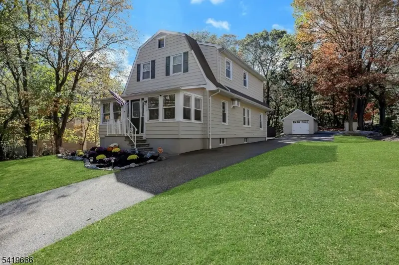 172 Yawpo Ave, Oakland, NJ 07436 - #1