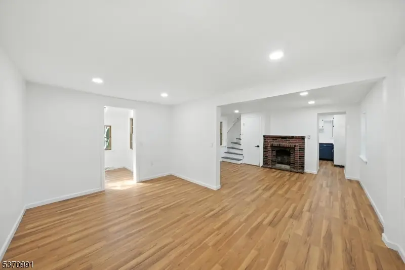 34 North St, Bloomsbury, NJ 08804 - #1