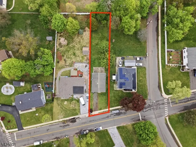 105 Berger St, Franklin, NJ 08873 - #3