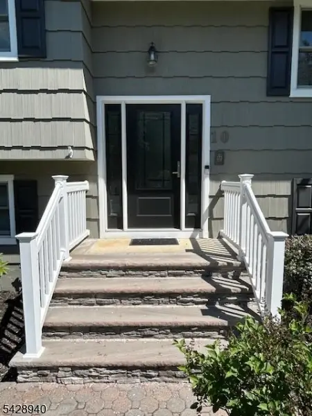 10 Cole Rd, Fairfield, NJ 07004 - #3