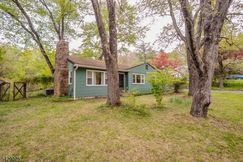 142 Spring Hill Rd, Montgomery, NJ 08558 - #1