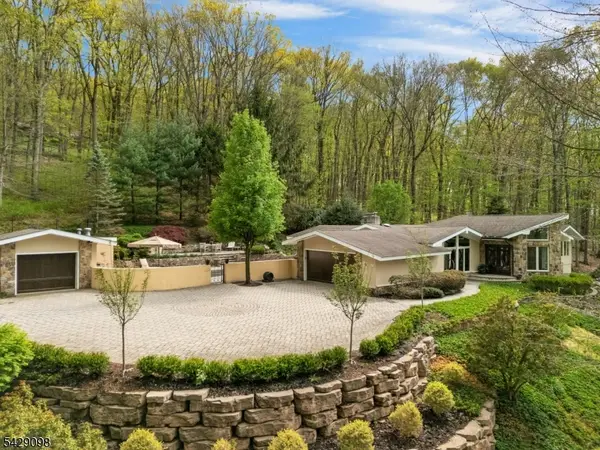 174 Bliss Rd, Mendham Boro, NJ 07945