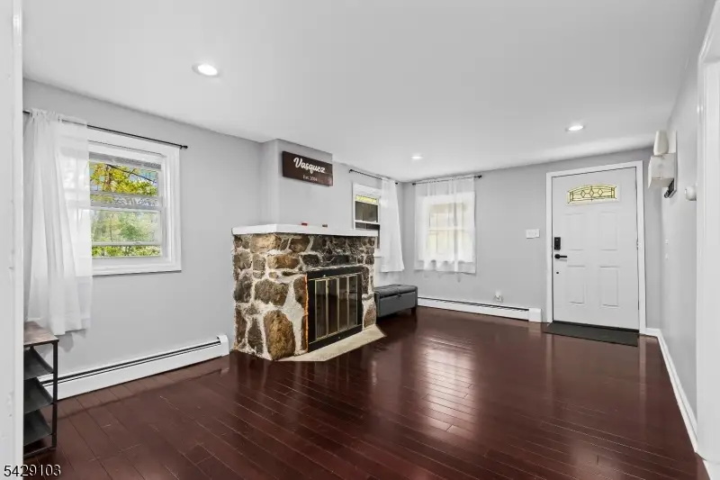 15 Mohican Ave, Landing, NJ 07850 - #3