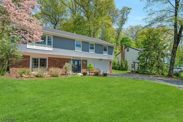 109 Malcolm Rd, Mahwah Twp., NJ 07430