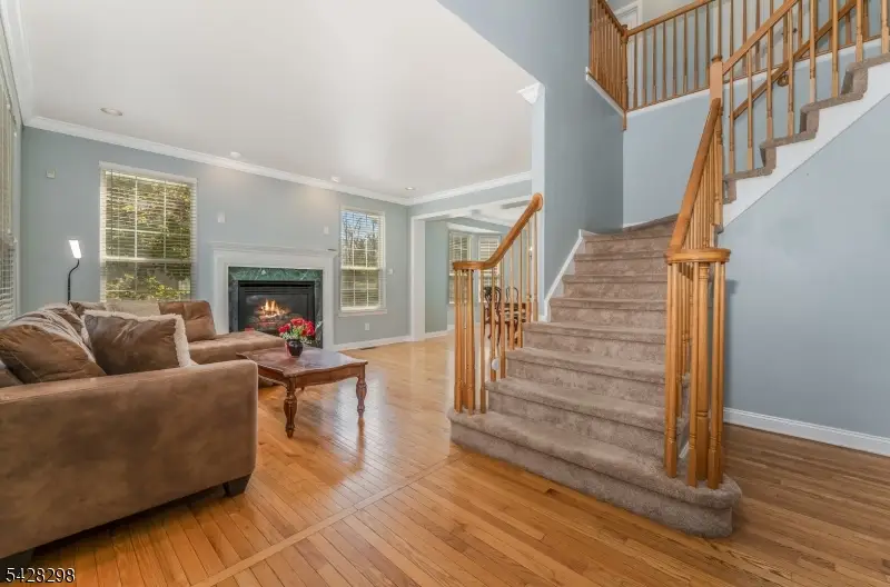 8 Miller Ln, White House Station, NJ 08889 - #3